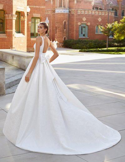 luna Novias Yumei Wedding Dress from the 2021 collection