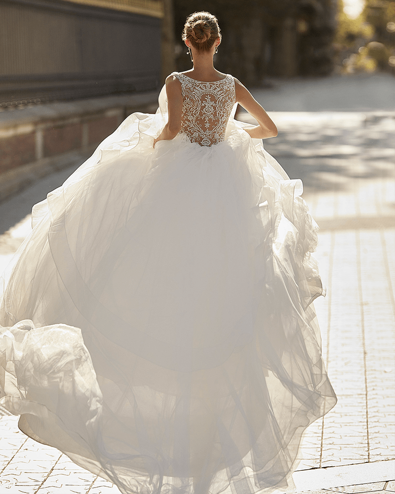 finia-princess-wedding-dress 
